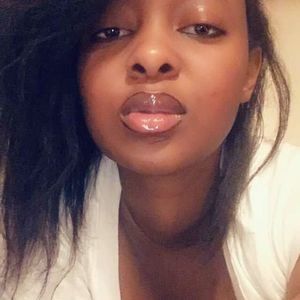 Meet your Posher, Marissa